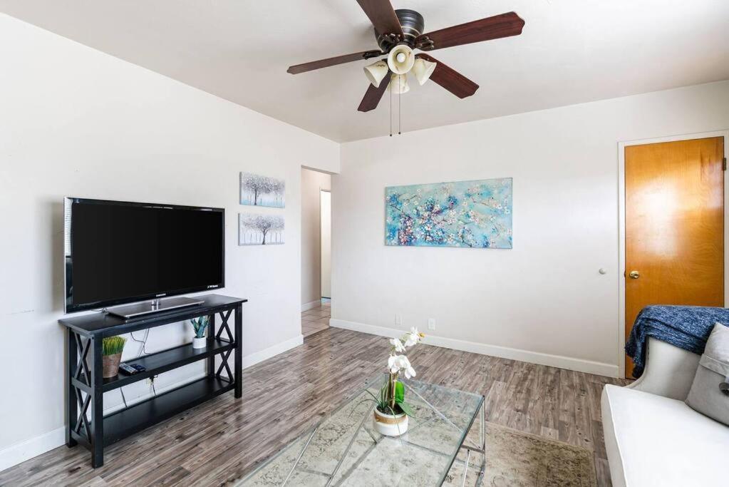 Casa Italia -2Br- Free Driveway Parking For 2 Cars Apartment ซานดิเอโก ภายนอก รูปภาพ